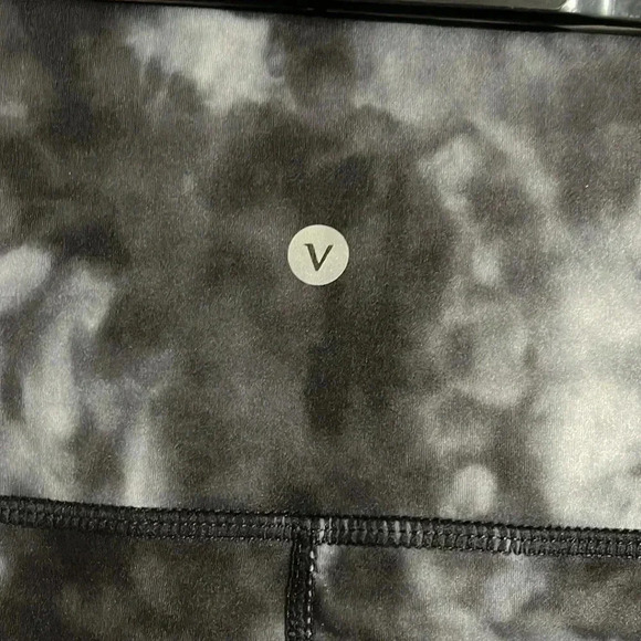 Velocity High Rise Ankle Length Leggings - Picture 8 of 9